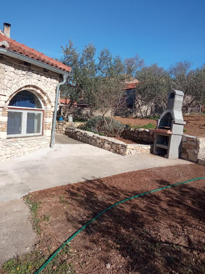 Ruza Apartment Skradin Bagian luar foto
