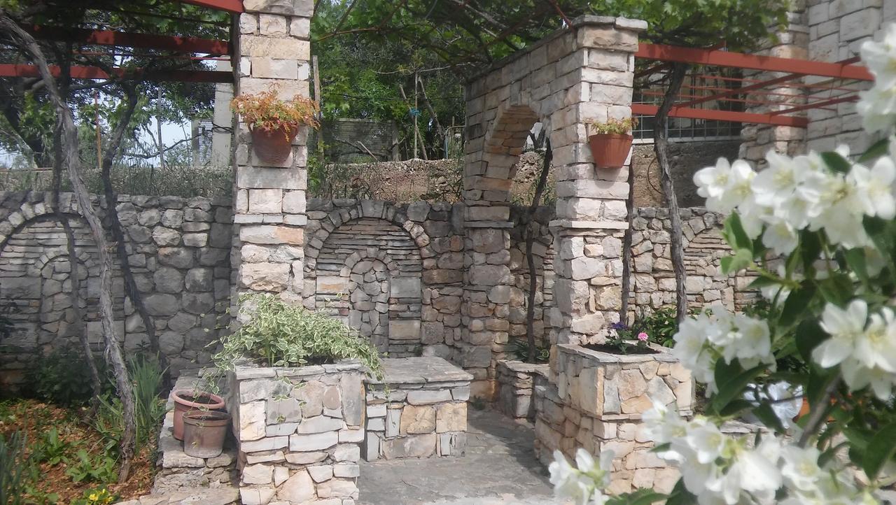 Ruza Apartment Skradin Bagian luar foto